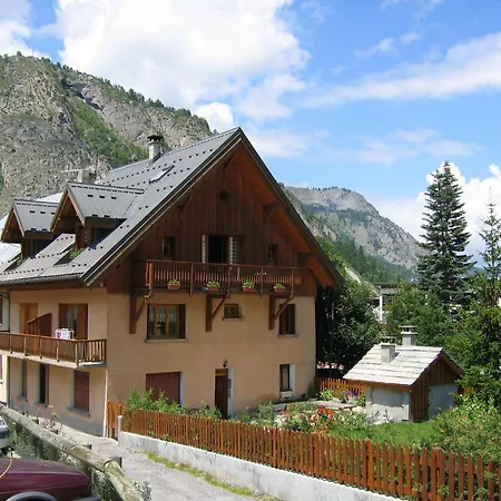 2 Pieces Pour 4 Pers, Sud-est A Valloire, Avec Wifi - Fr-1-263-83 *